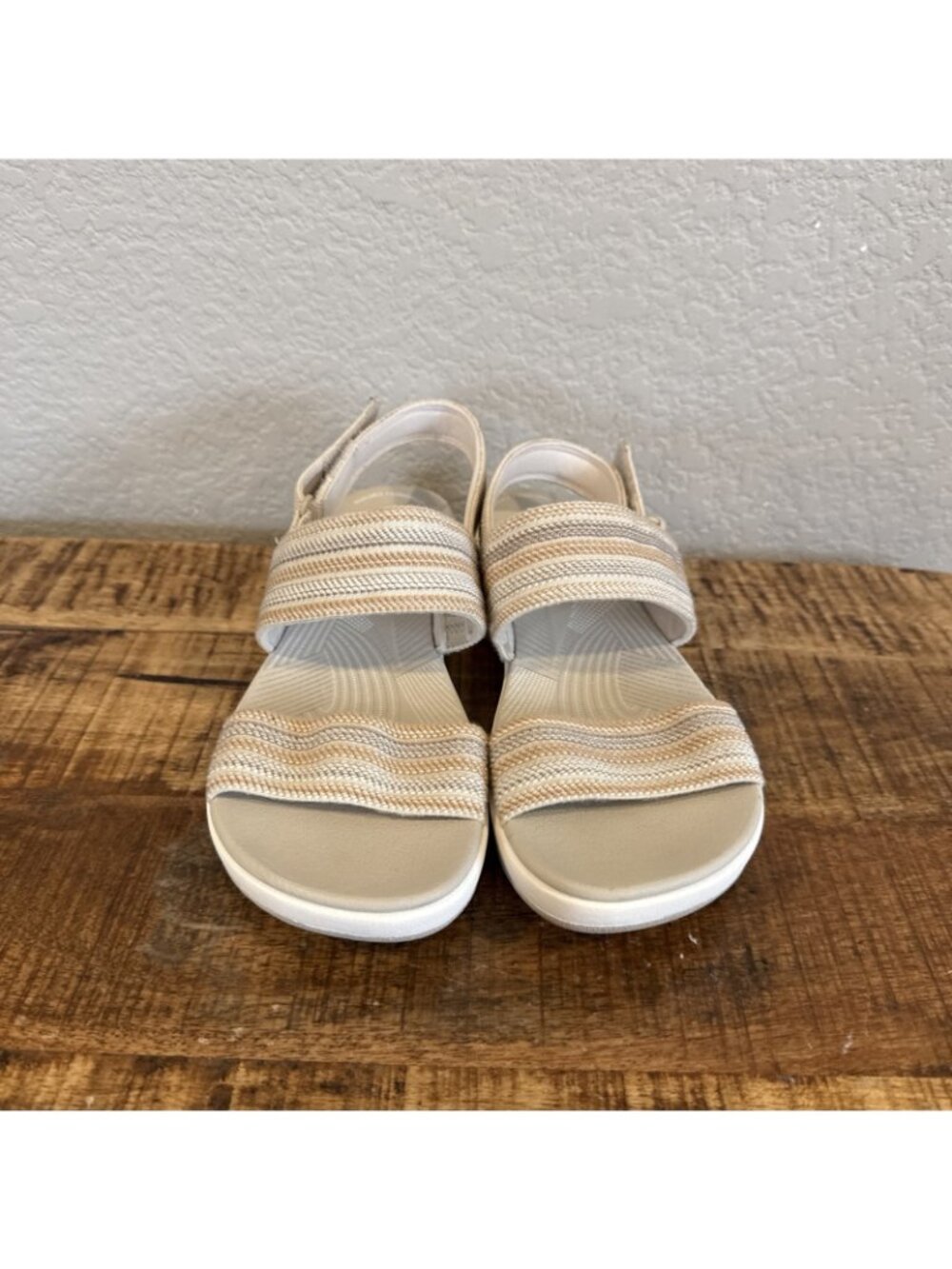 Clarks Cloud Steppers Women Sz 8.5 Sandals Hook Loop Tan Comfort Wedge - Picture 4 of 13